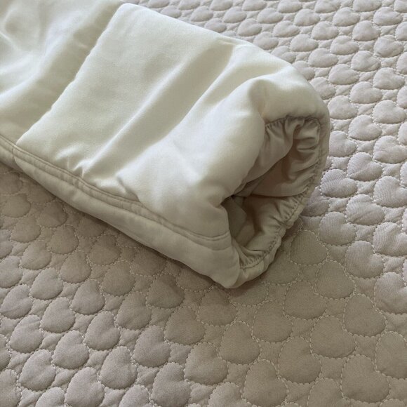 NWOT Vince Vince Soft Bomber Jacket In Chiffon - Size M Cream Ivory - Picture 5 of 13